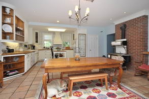 Kitchen - Country homes for sale and luxury real estate including horse farms and property in the Caledon and King City areas near Toronto